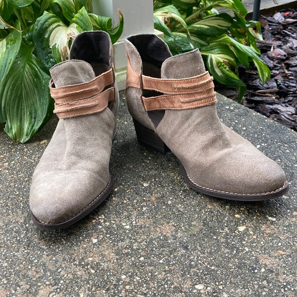 Rebels two-tone ankle boots